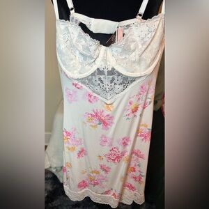Victoria Secret Medium Nightwear